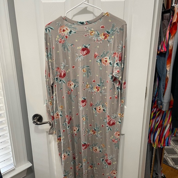 Torrid Super soft Knit Size 0 Large - Picture 8 of 10